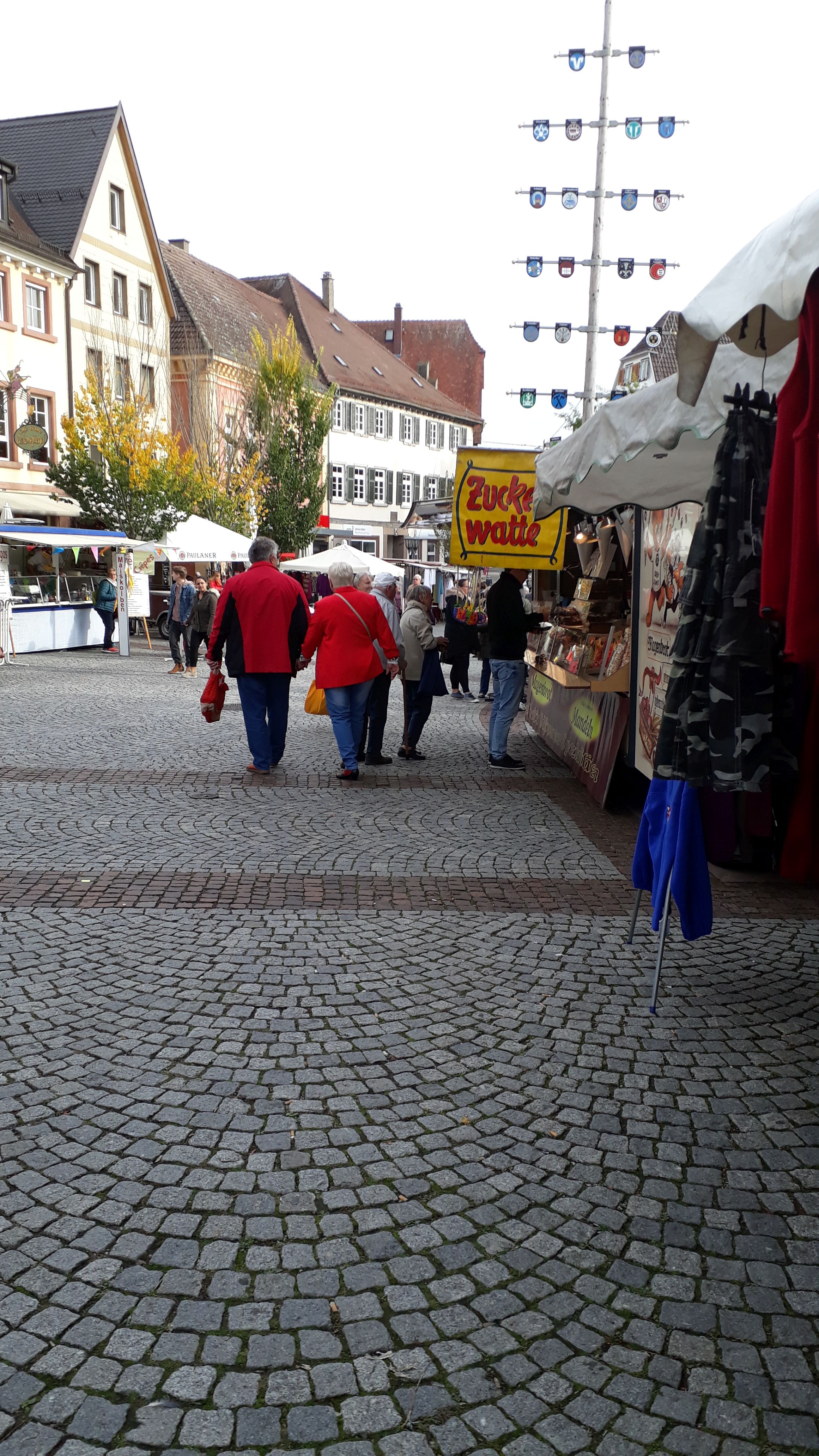 Krämermarkt inmitten der Stadt