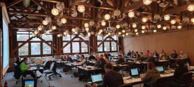 Der Gemeinderat und die Verwaltungsspitze bei der Haushaltsklausur im Brettener Rathaus (Foto: Marcel Winter/Stadt Bretten) Haushaltsklausur im Brettener Rathaus