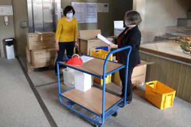 Aufteilung der Schnelltests an die Schulen und Kindergärten